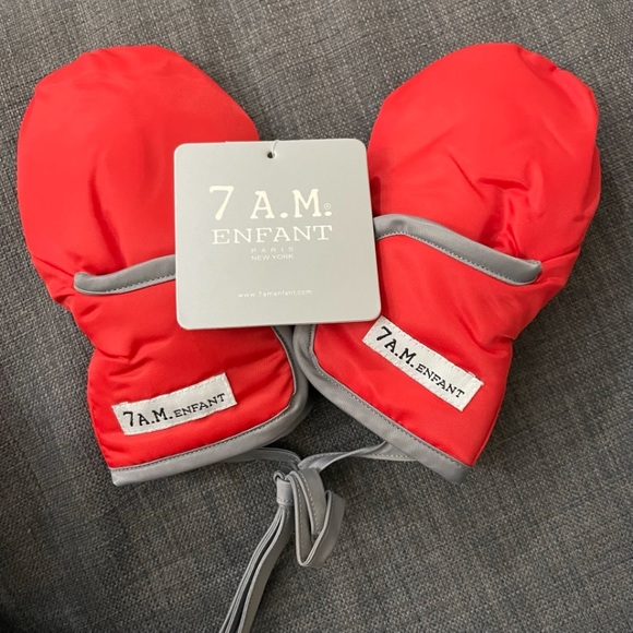 NEW- 7 A.M ENFANT RED/GRAY MITTENS - Picture 1 of 3